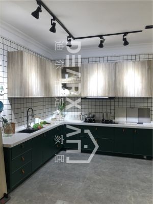 现代轻奢橱柜